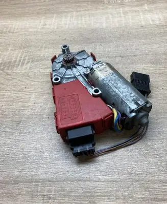 Audi A4 S4 B5 8D Sunroof motor/actuator 8D9959591 404355 84628C