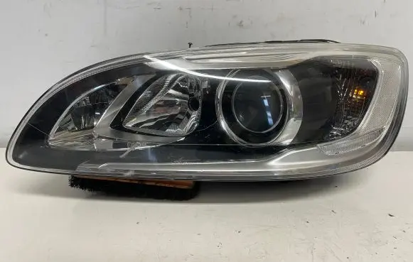 Volvo S60 Headlight/headlamp 31420261 89908941