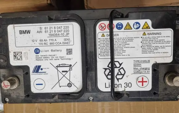 BMW M3 F80 Car battery 61218047220 19406410