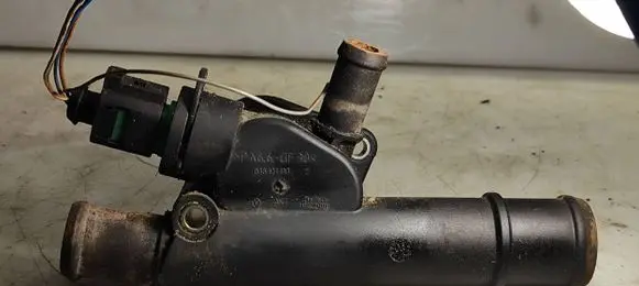 Audi A2 Engine coolant pipe/hose 038121133