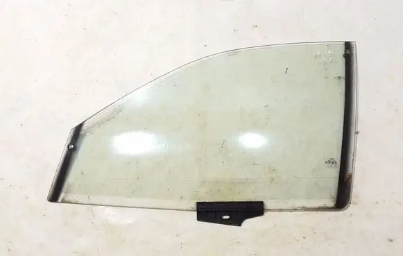 Audi A8 S8 D2 4D Front door window glass four-door
