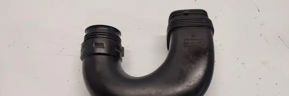 Volkswagen Tiguan Air intake hose/pipe 5N0129618C