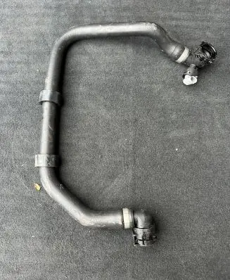 Mercedes-Benz E W213 Engine coolant pipe/hose A2135017500 18566687