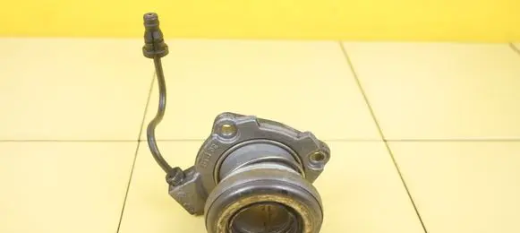 Suzuki Grand Vitara II Clutch slave cylinder 22SP24