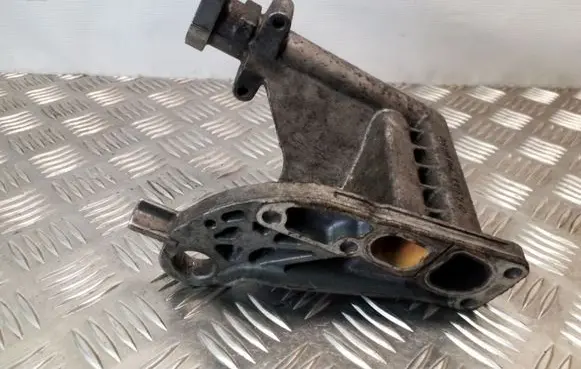 Mercedes-Benz Vito Viano W638 Engine coolant pipe/hose A6112000690