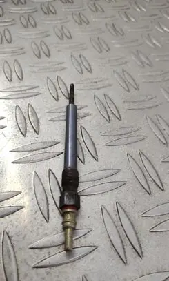 Volkswagen PASSAT B8 Glow plug 059963319S