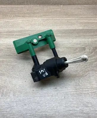 Ford Focus Clutch master cylinder 98AB7A543AF 003005