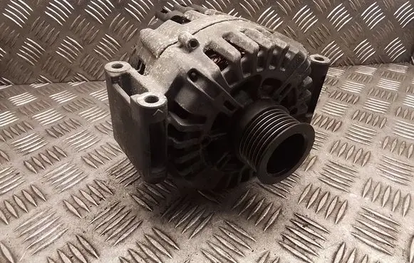 Mercedes-Benz E W212 Generator/alternator A0009062822 CG20U015 2613000A
