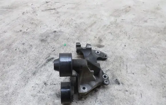 Renault Clio IV Timing belt tensioner GMAUTO4574097