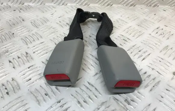 Lexus IS 220D-250-350 Middle seatbelt buckle (rear) G2417 070306EA