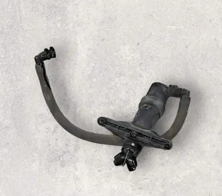 BMW 5 E60 E61 Windscreen/windshield washer pump 837743001