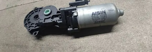Toyota Avensis T250 Seat adjustment motor 8582033020
