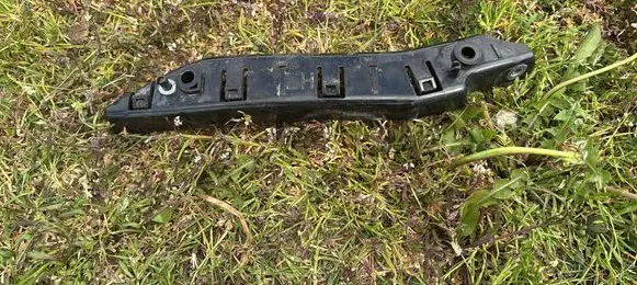 Tesla Model Y Front bumper mounting bracket 149377000
