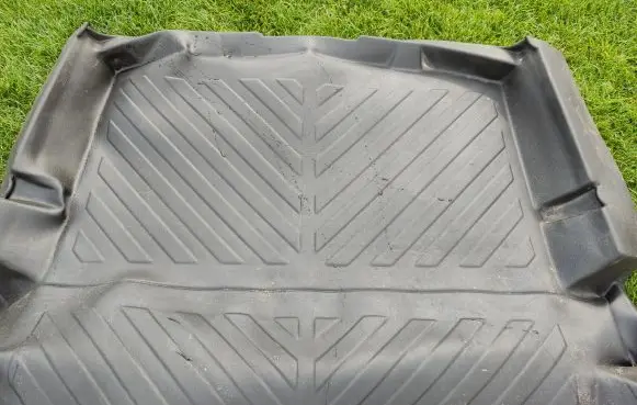 Chrysler 300 - 300C Rubber trunk/boot mat liner 05000033