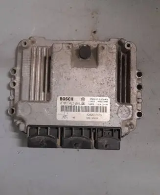 Opel Vivaro Engine control unit/module 0281017066