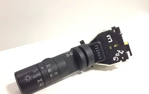 Nissan Qashqai Indicator stalk 14425 7115SN