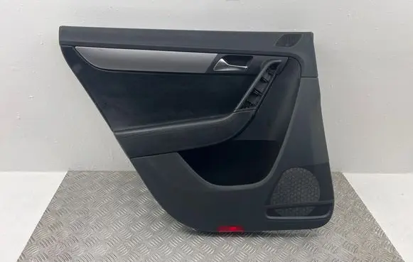 Volkswagen PASSAT B7 Rear door card panel trim 3AF867211 156055222