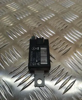 Peugeot 5008 Aerial antenna amplifier 9664378080 7617321000
