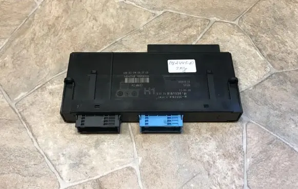 BMW 3 E90 E91 Central body control module 9187536