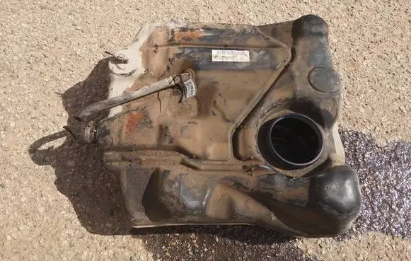 Ford C-MAX I Fuel tank 3M51900298