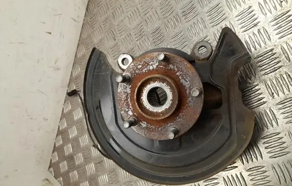 Nissan Leaf II (ZE1) Front wheel hub