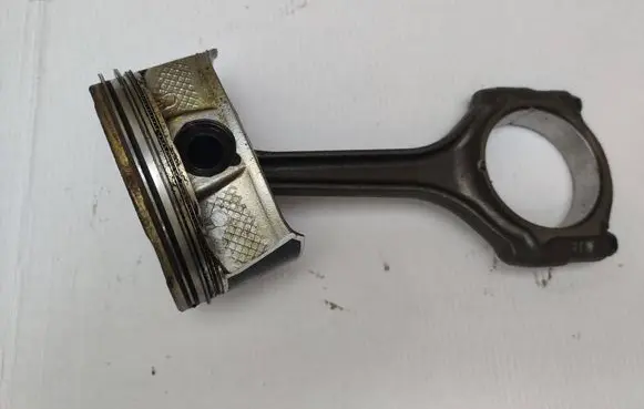 Chrysler Town u0026 Country V Piston with connecting rod 
