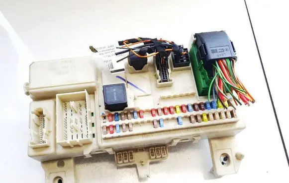 Volvo S40 Fuse box set 31254317 j94503