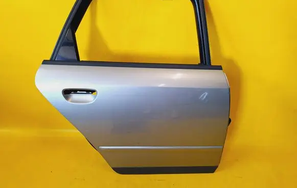Rear door