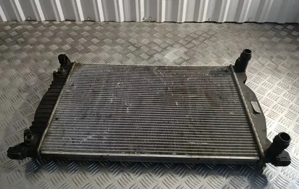 Audi A4 S4 B7 8E 8H Coolant radiator 8E0121251AE
