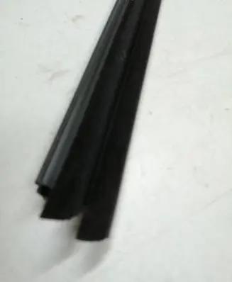 Citroen e-C3 Rubber seal rear door window/glass 