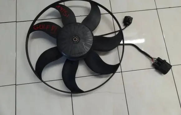 Volkswagen Golf VI Air conditioning (A/C) fan (condenser) 