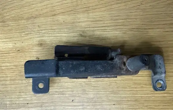 Opel Vivaro Sliding door check strap stopper 12381F434