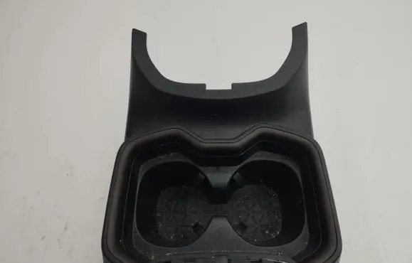 Cup holder front