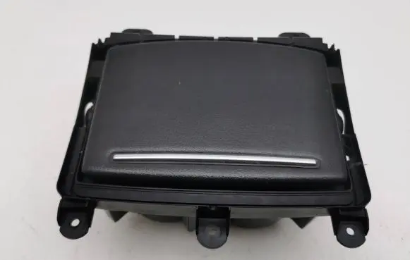 Cup holder front