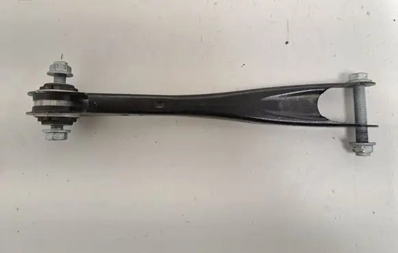 BMW X6 G06 Rear upper control arm/wishbone 6878037
