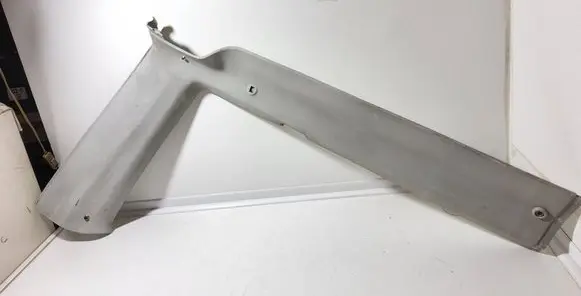 Volkswagen Multivan T4 (D)pillar trim (top) 705867245