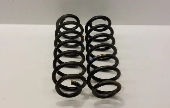Volkswagen Jetta VI Front coil spring 