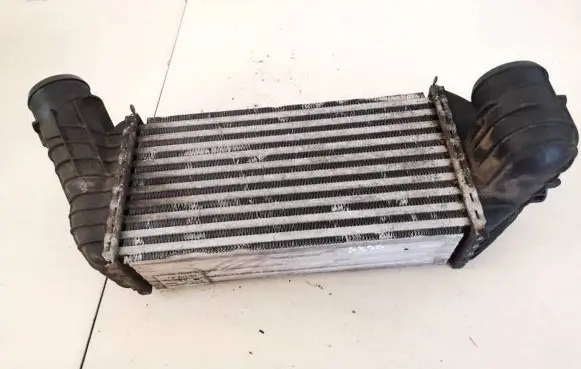 Peugeot 5008 Intercooler radiator 9673015780