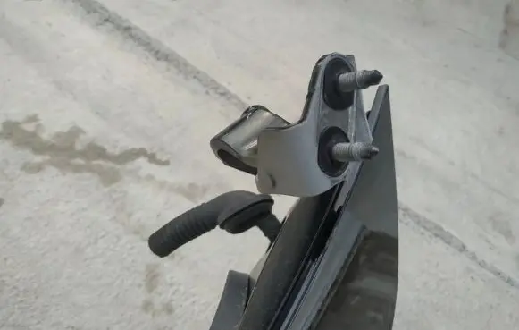 Audi A1 Tailgate/trunk/boot hinge