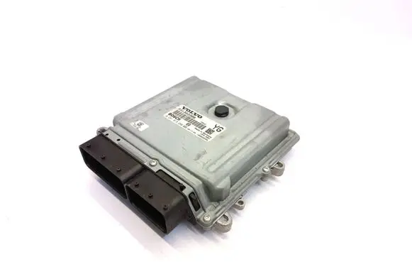 Volvo XC70 Engine control unit/module P31303388 0281015286