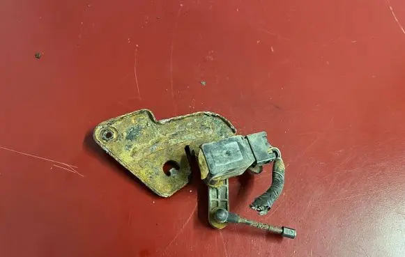 Cadillac SRX Headlight/headlamp level sensor 