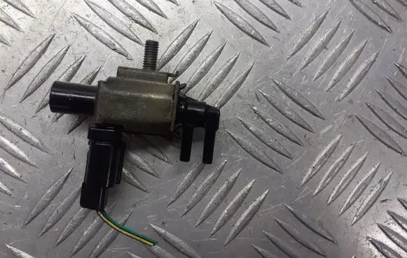 Ford Focus C-MAX Valve vacuum 4M5G-9A500