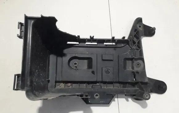 Volkswagen Golf V Battery box tray 1K0915333C