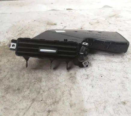 BMW X5 E70 Dash center air vent grill 6952693