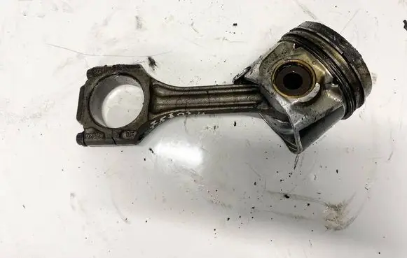 Piston with connecting rod