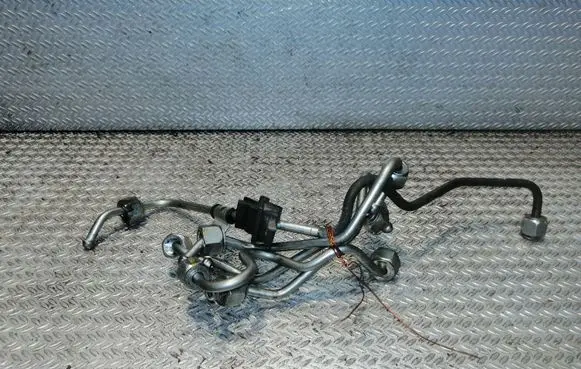 Renault Master III Fuel injector supply line/pipe 