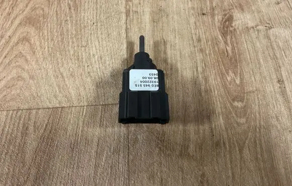 Audi A4 S4 B6 8E 8H Brake pedal sensor switch 8E0945515 0453 19322004
