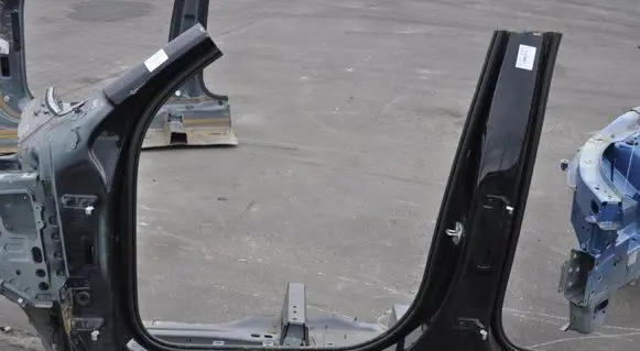Volvo XC90 Side car body part 