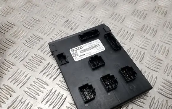 Audi A4 S4 B8 8K Comfort/convenience module 8K0907063A