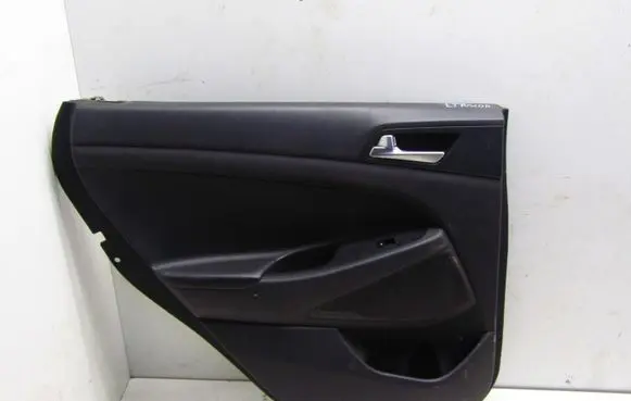 Hyundai Tucson TL Rear door card panel trim M93580-D3031